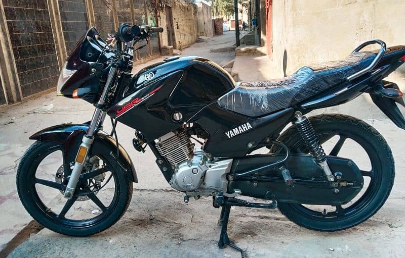 Yamaha ybr modle 20 total ganiun punjab num O3278O8O89O 1