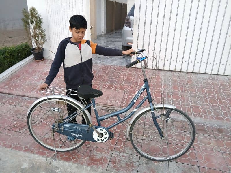 Kids cycle used slightly for 6 months ages 10 to 18 0