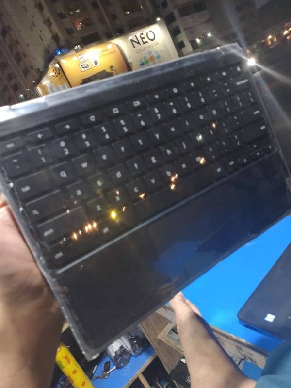 Lenovo Chromebook 300e 0