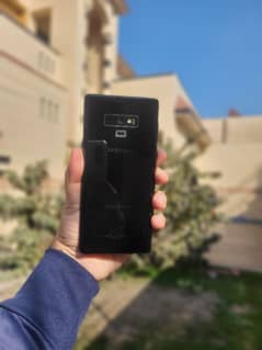 Samsung note 8 ( non  pta) Samsung note 9 ( pta official)