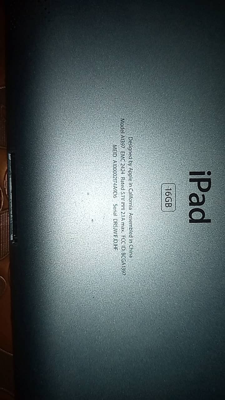 Apple I Pad 2 Only for parts (Please read ad care fully) 0