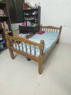 2 Twin Beds with Mattress