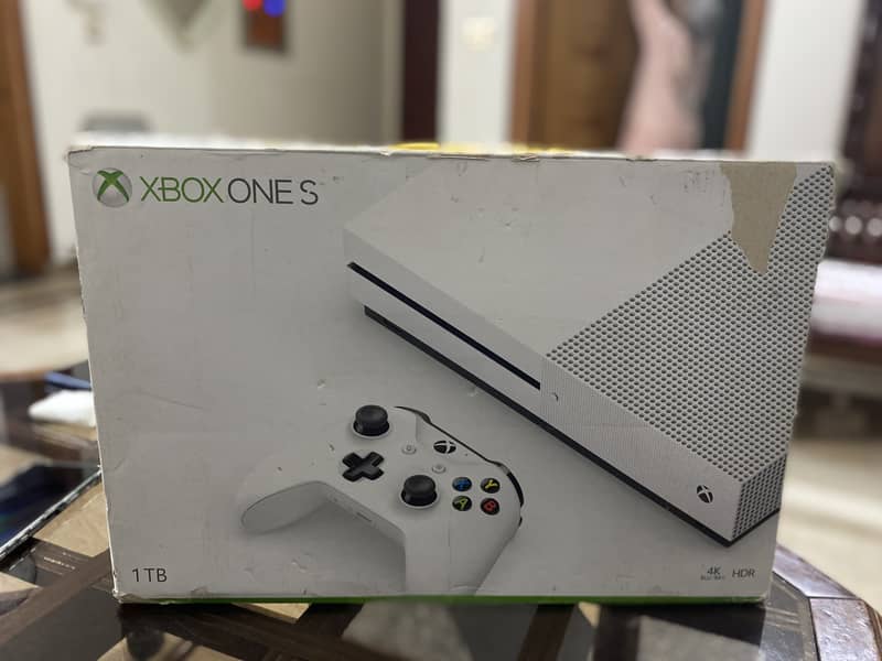 Xbox one S 1tb for sale with box original Negotiable price 0