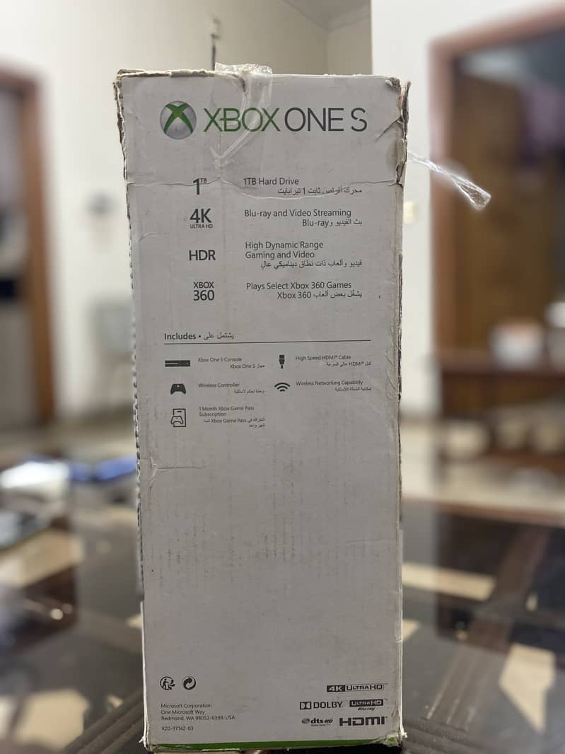 Xbox one S 1tb for sale with box original Negotiable price 2