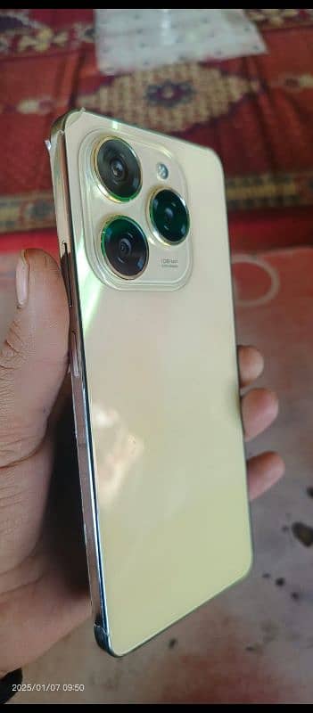 Tecno spark 20 pro . full Box . 2