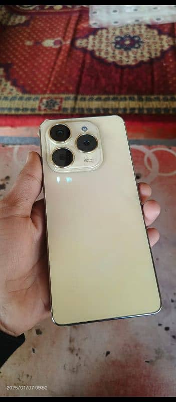 Tecno spark 20 pro . full Box . 3