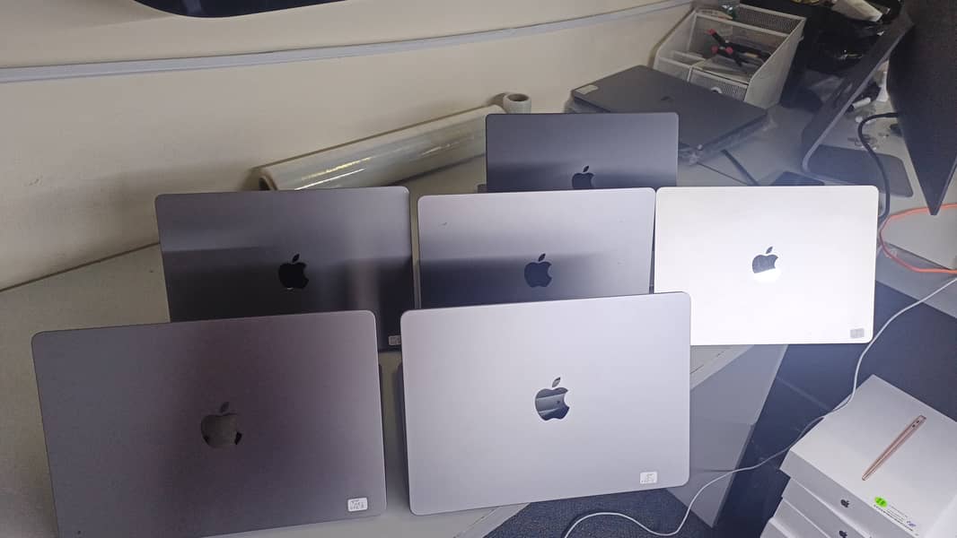 New Arrivals MacBook Pro 13.3" M2 Ram 16 and 24 SSD 512 and 1 TB 2