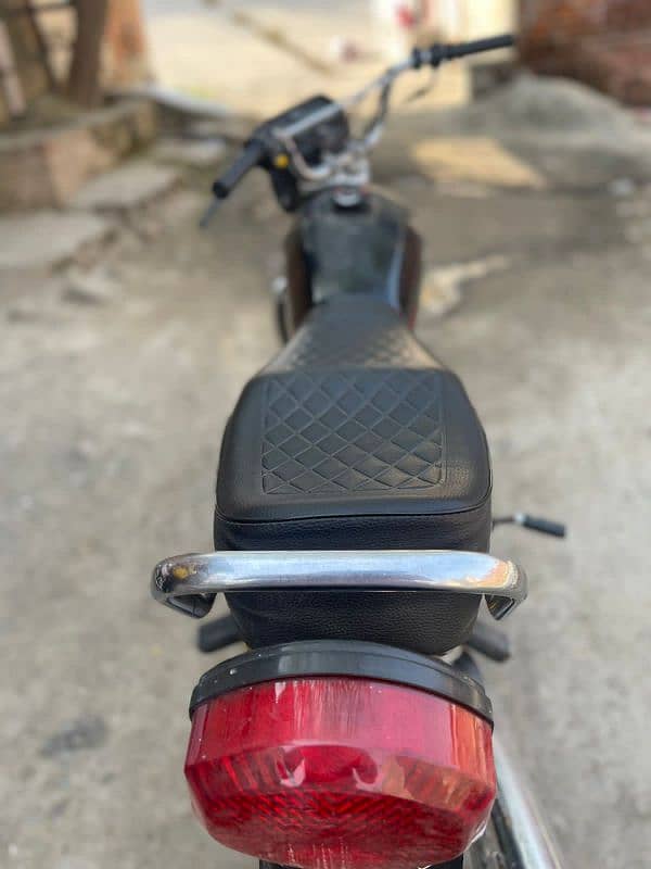 Honda 125 19/20 modal 3