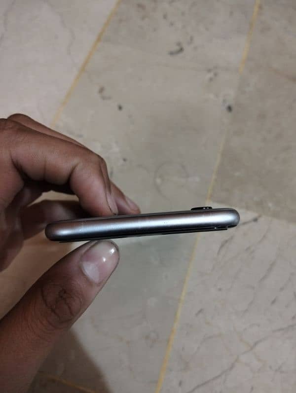 Iphone 6 non pta 16 gb fingerprint working 10/10 condition 3