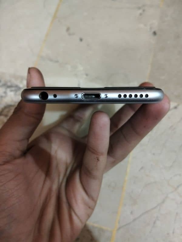 Iphone 6 non pta 16 gb fingerprint working 10/10 condition 4