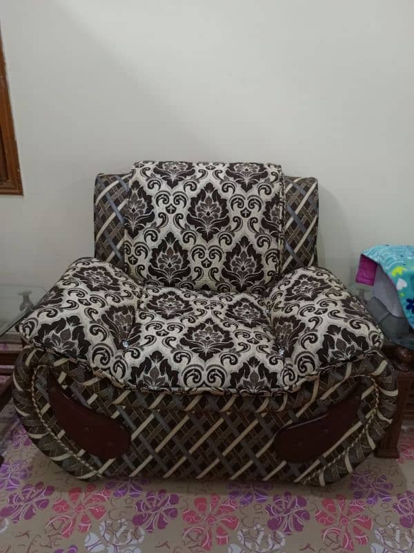 7 SEATER SOFA SET WITH 1 CENTRE TABLE 2 SIDE TABLE AND 1 DEEWAN 7