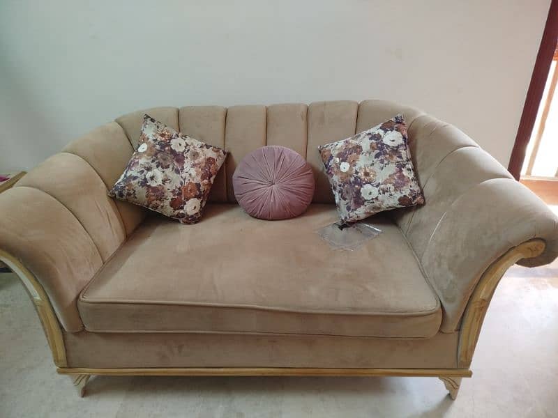 7 seater sofa new condition 0