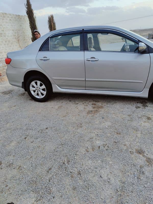 Toyota Corolla Altis SR with Sunroof, Cruise Control 2