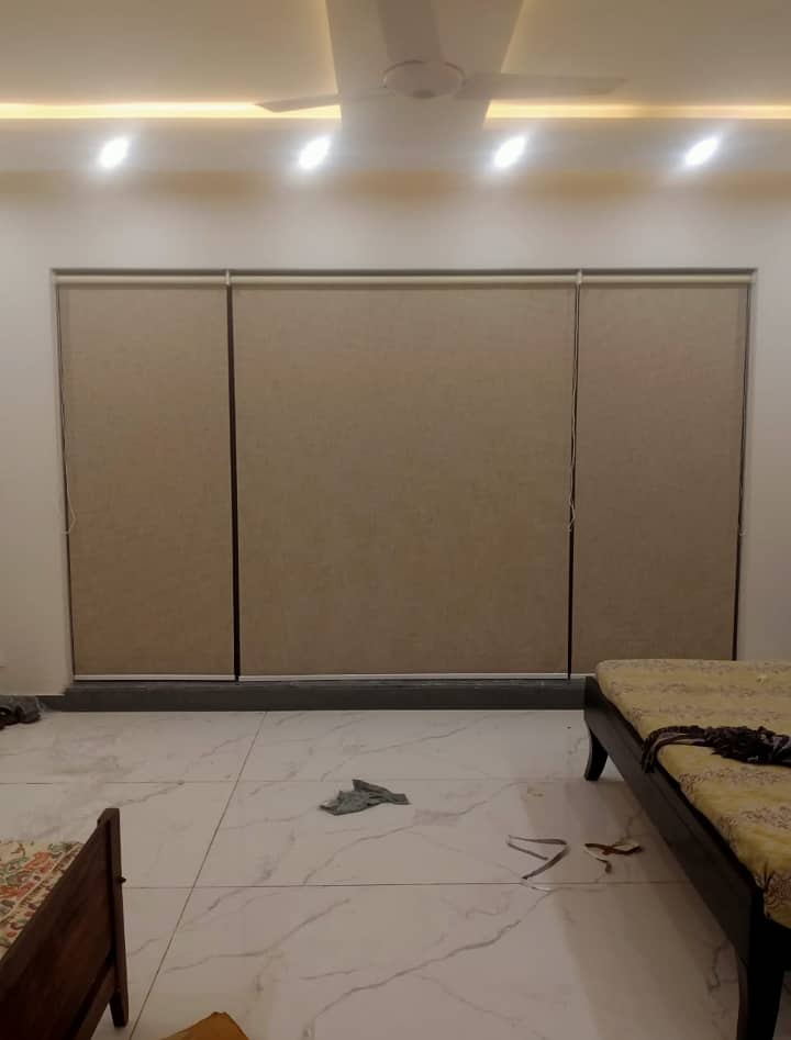 Window blinds/Wallpaper/Wood floor/Pvc floor 6