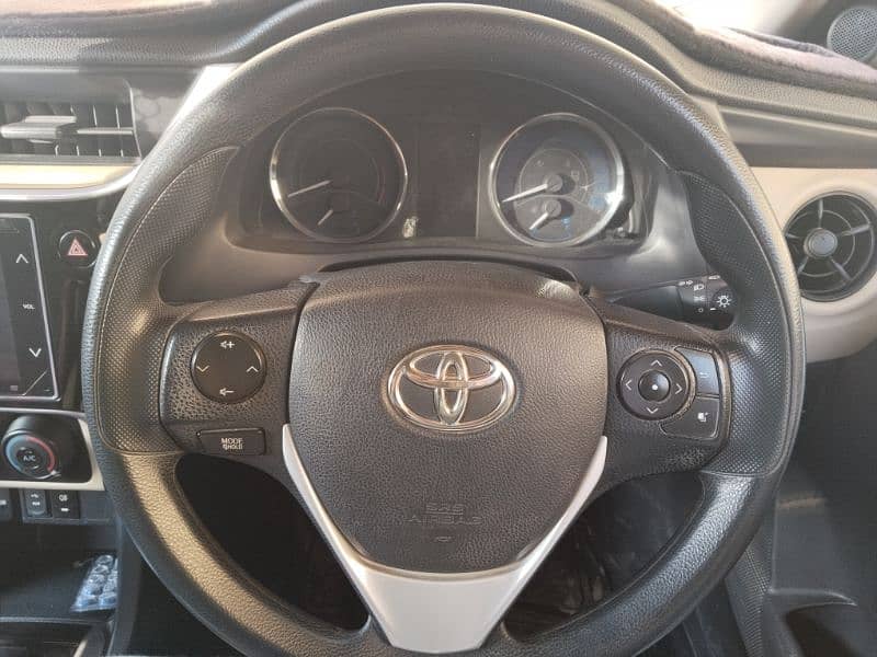 Toyota Corolla Altis 2018 4