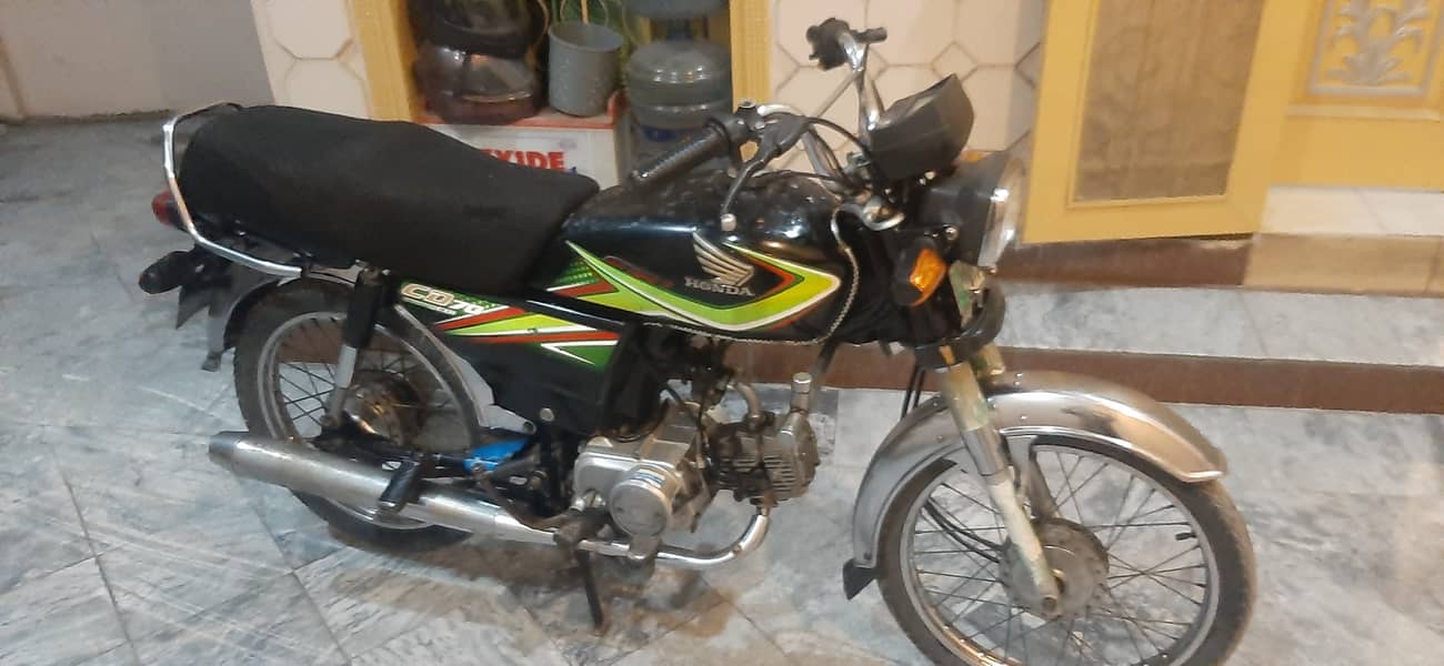 Honda CD 70 2019 5