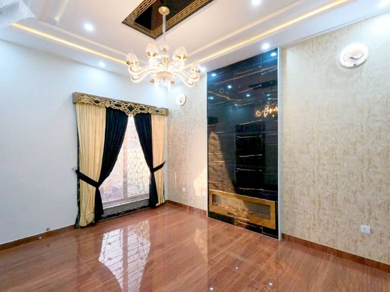 Reasonably-Priced 10 Marla House In Bahria Town - Talha Block, Lahore Is Available As Of Now 7