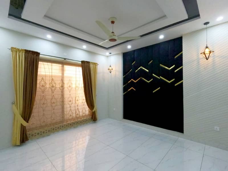 Reasonably-Priced 10 Marla House In Bahria Town - Talha Block, Lahore Is Available As Of Now 14