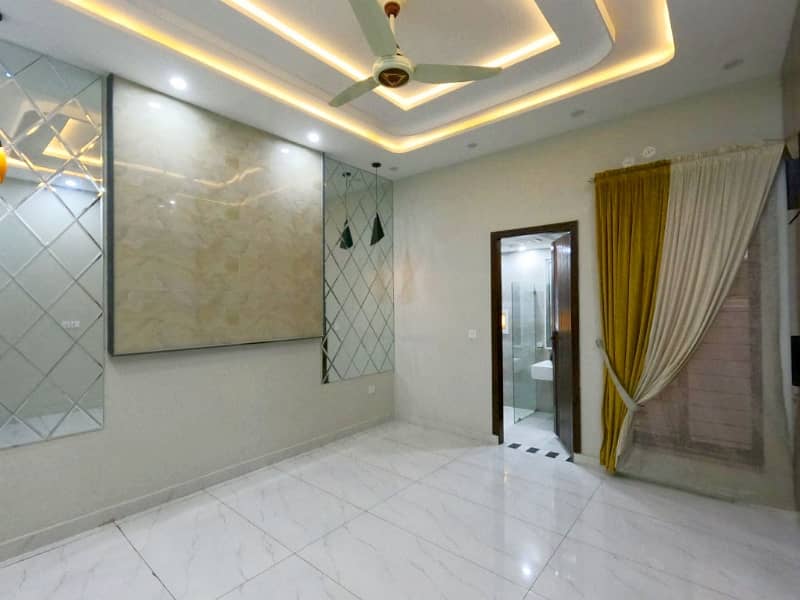 Reasonably-Priced 10 Marla House In Bahria Town - Talha Block, Lahore Is Available As Of Now 22