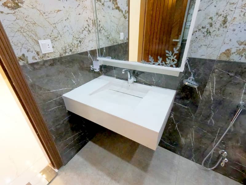 Reasonably-Priced 10 Marla House In Bahria Town - Talha Block, Lahore Is Available As Of Now 34