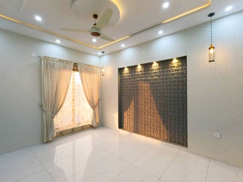 Reasonably-Priced 10 Marla House In Bahria Town - Talha Block, Lahore Is Available As Of Now 42