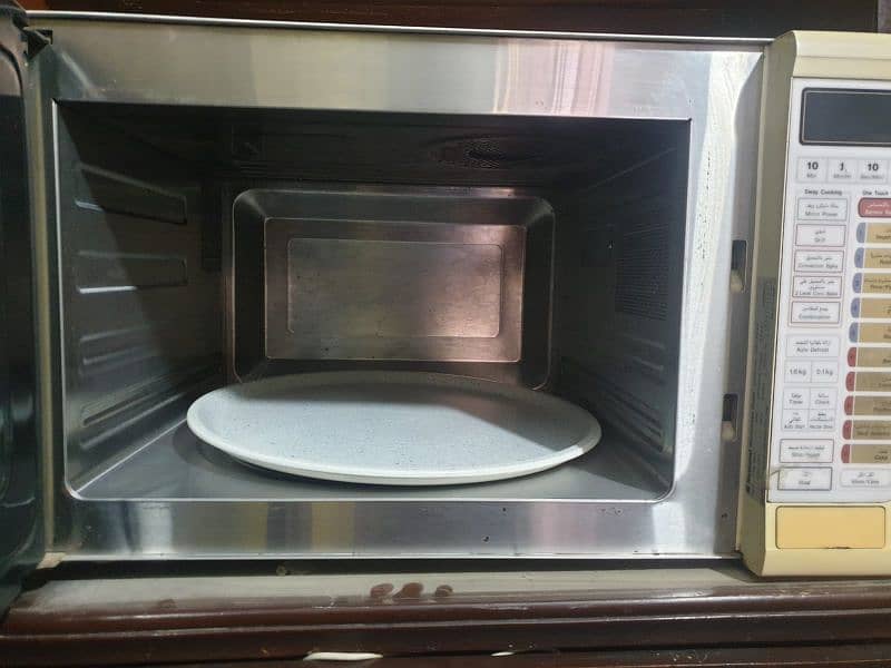 National Dimension 4 Microwave/Convection Oven – Made in Japan 1