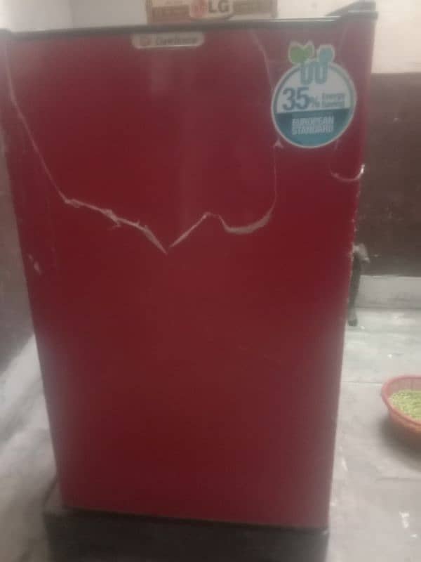 dawlance refrigerator for sale 0