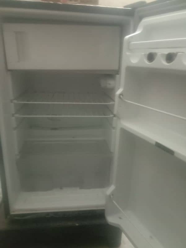 dawlance refrigerator for sale 1