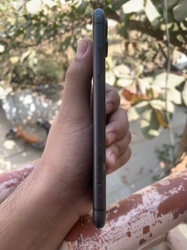 iphone 11 64gb jv battery health 77 everything is original 2