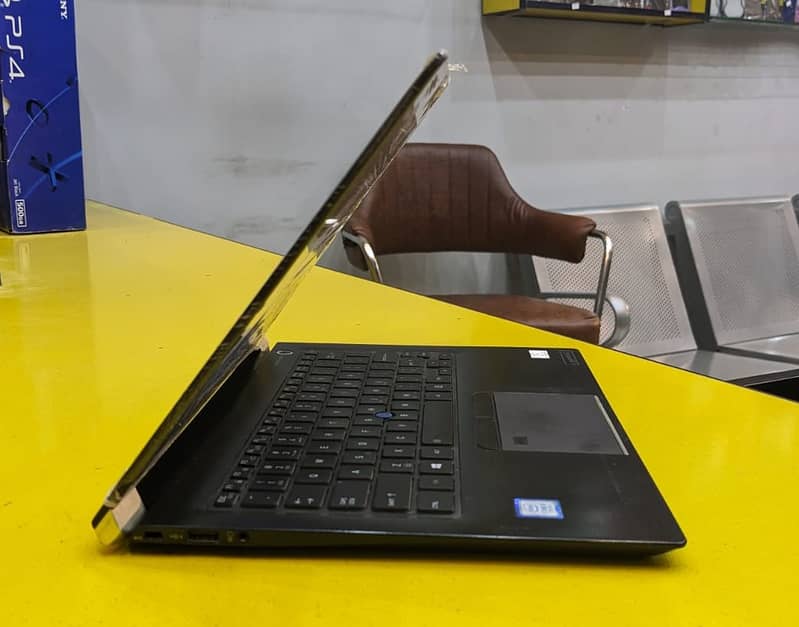 Toshiba Portege X30-D 7th Gen 8 gb ram 256gb ssd Whatsapp 03162234697 1