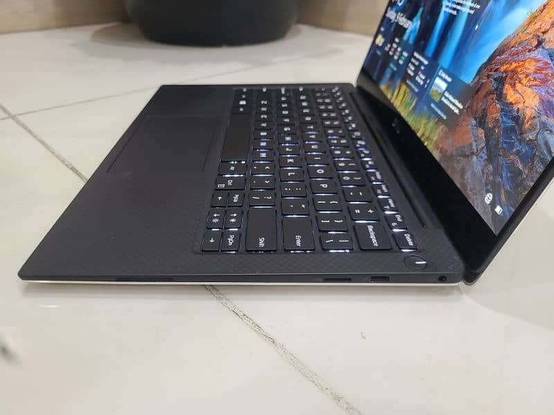 DELL XPS 13 9370 CORE I7 8TH GEN TOUCH 4K 3