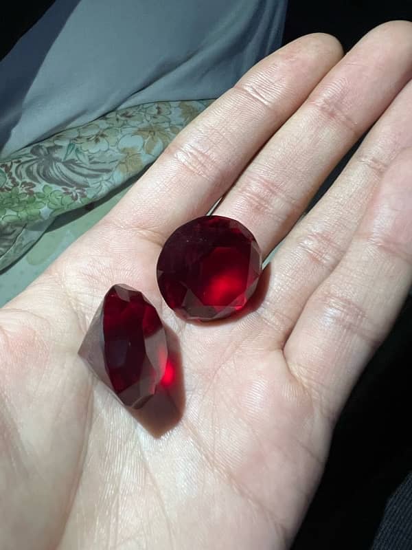 Red Yaqoot(Ruby) 56 carat stone 1