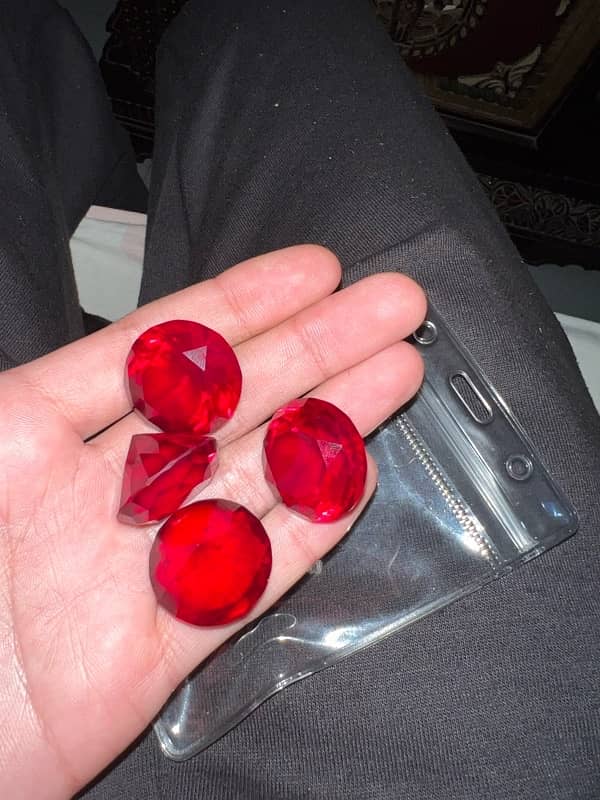 Red Yaqoot(Ruby) 56 carat stone 2