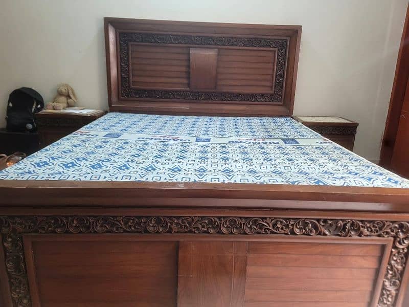 Wooden Bed Set 0