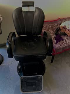 Palour chair /Hair dresser chair forsale Good-condition