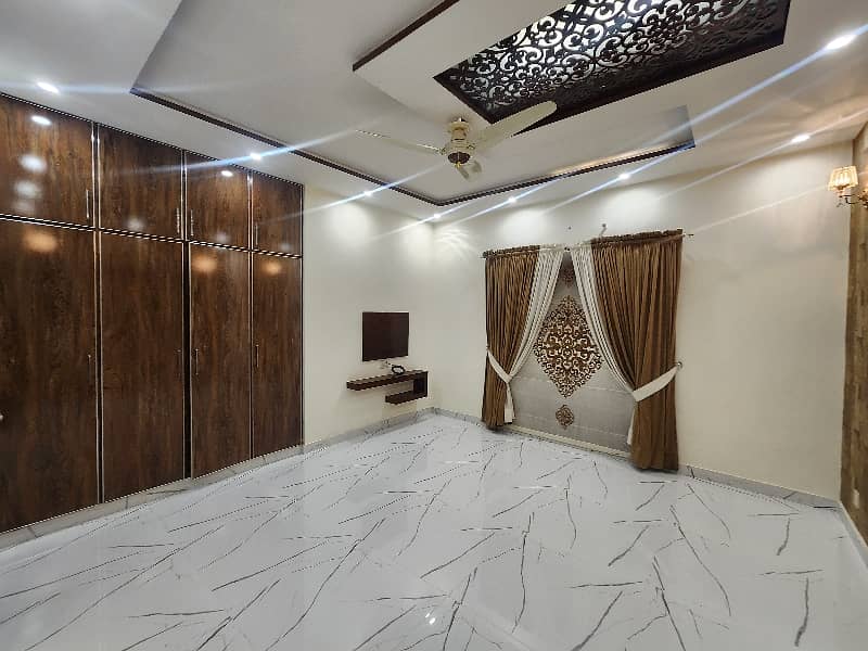 10 Marla fully house for rent Bahria town secter C 16