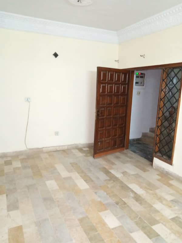 Rent 160ghz portion ist 2bed d d Sinbaad park k sath Gulshan blk 10 0