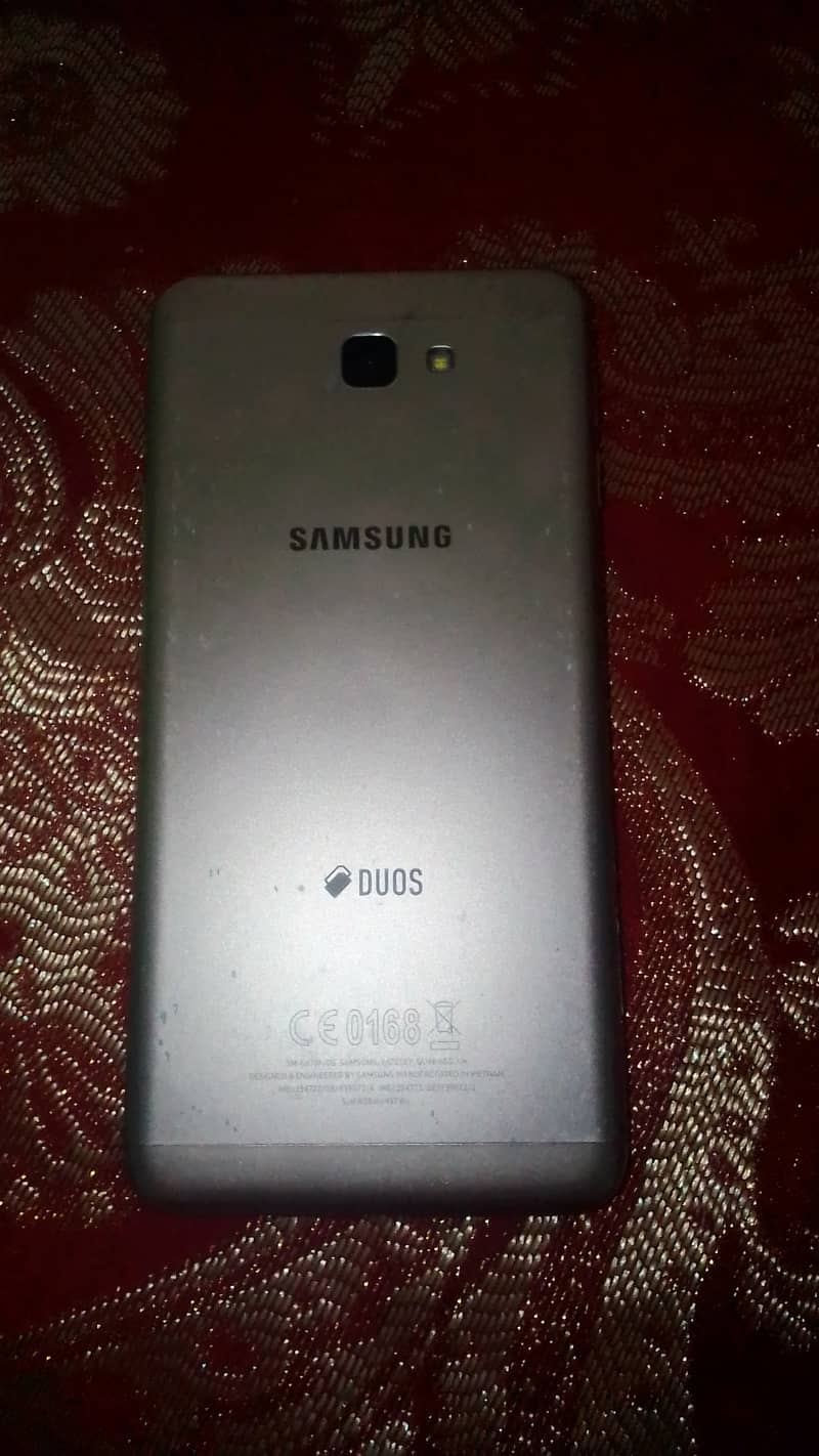 Samsung Mobile J7 1