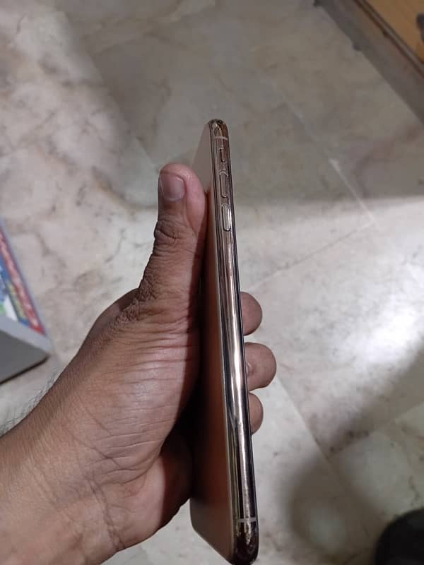 iphone xs max box with pta aproved 6