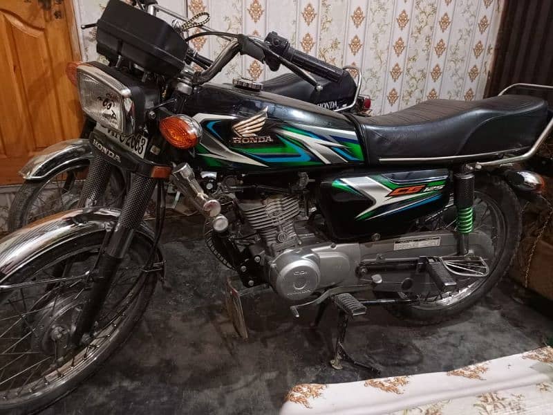 Honda 125 23 Model like a new Zero scratch 2