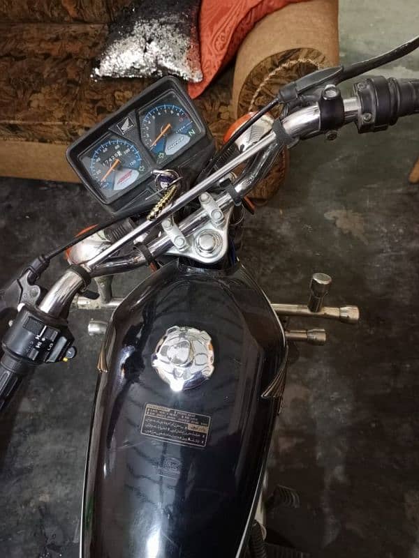 Honda 125 23 Model like a new Zero scratch 4