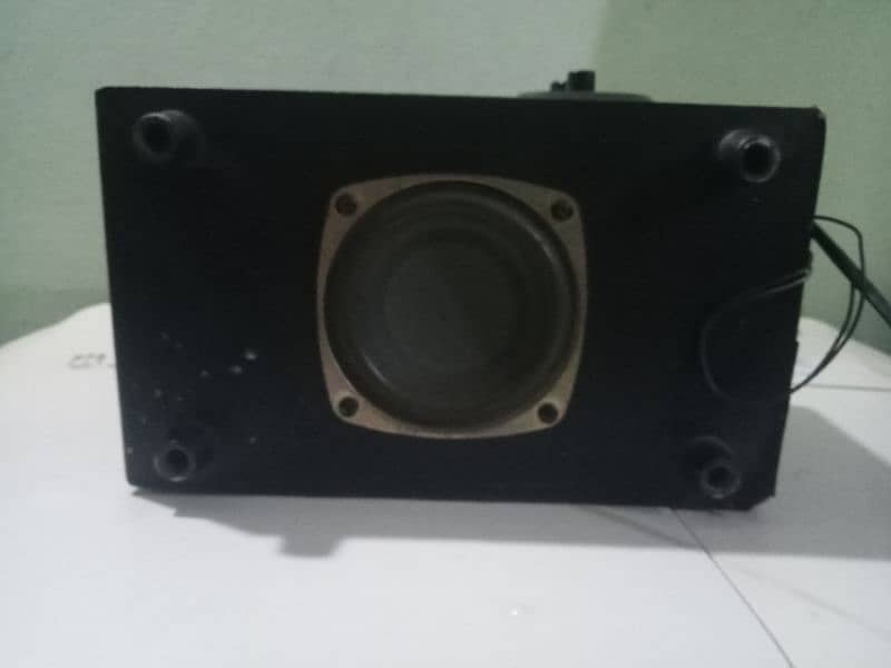 Mercury Speaker 3