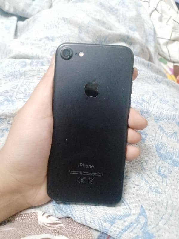 iphone. 7 non pta 128 gb black condition 10/9 6