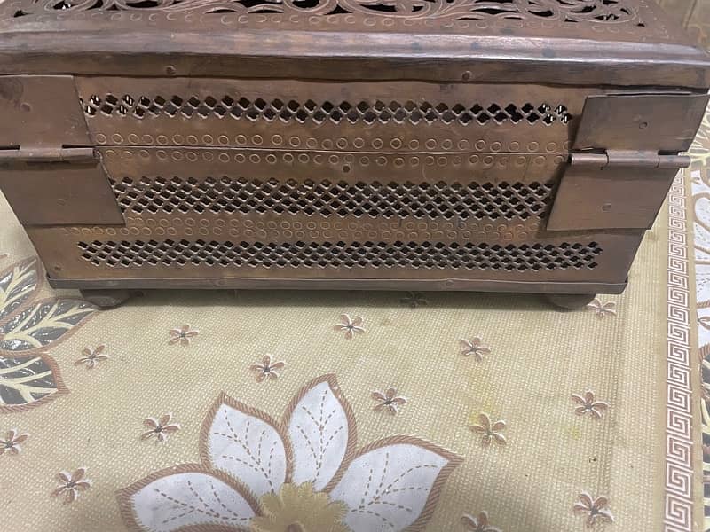 Antique Metal box 0