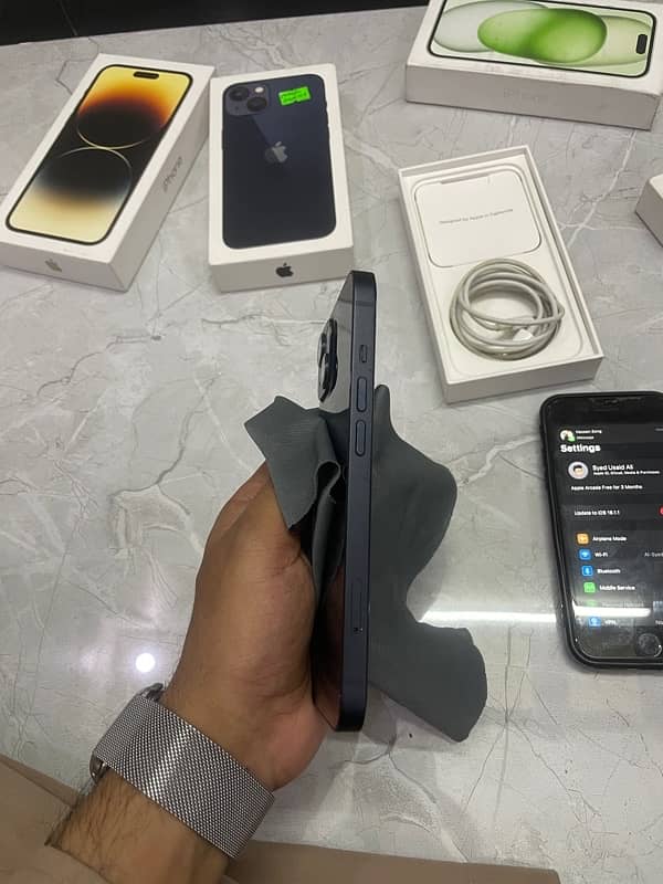 iPhone 13 128GB Factory with box 4