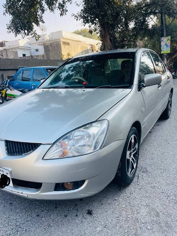 Mitsubishi Lancer 2005 3