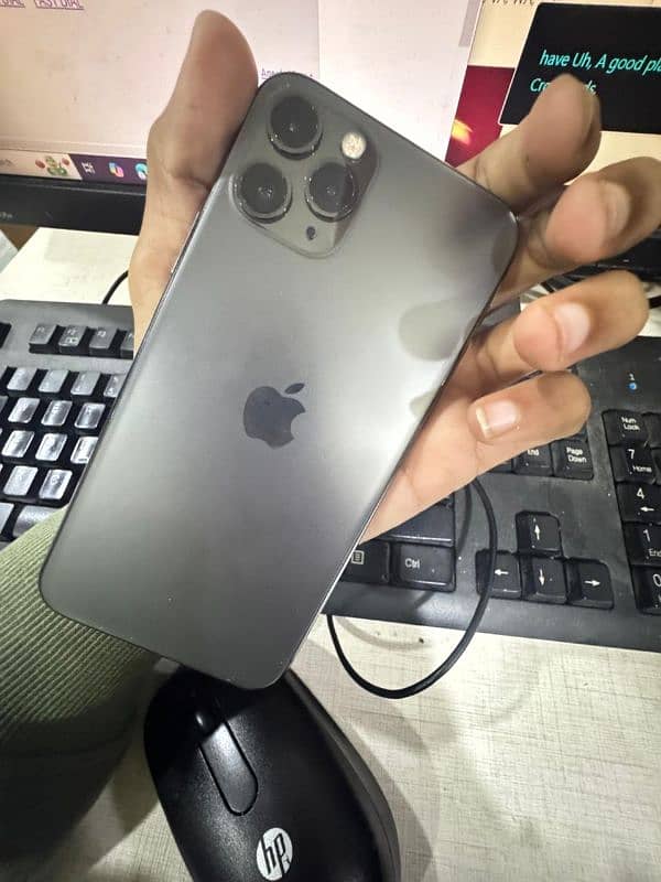 iphone 11pro pta approved 3