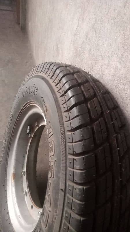 rickshaw tyre + rem 5