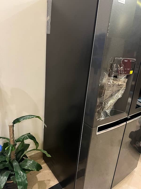 lg knock knock fridge GR X257CSAV almost brand new 4