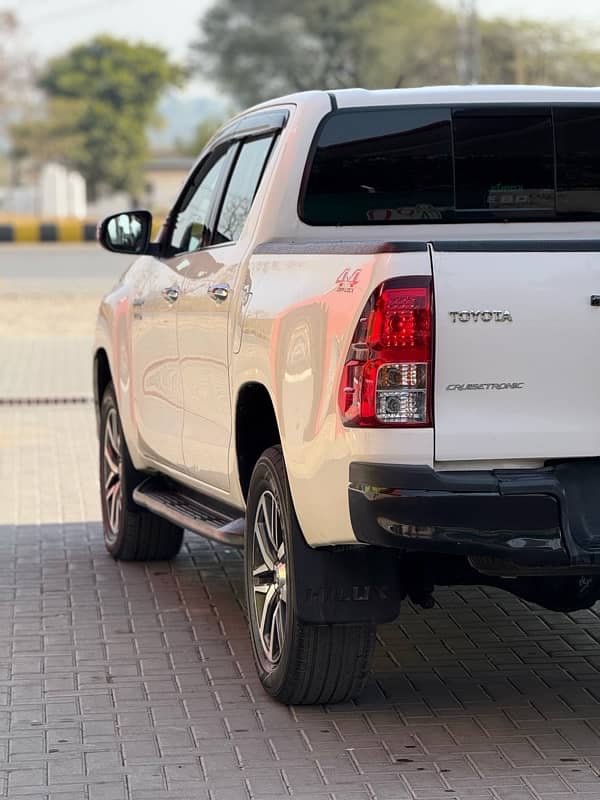 Toyota Pickup 2019 5